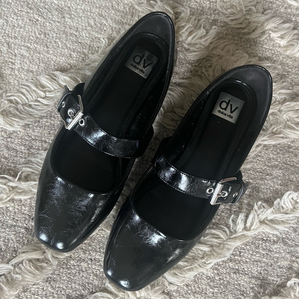 Dolce Vita Flats